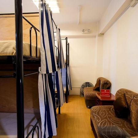 Zen Hostel Vicente Cruz マニラ市 エクステリア 写真